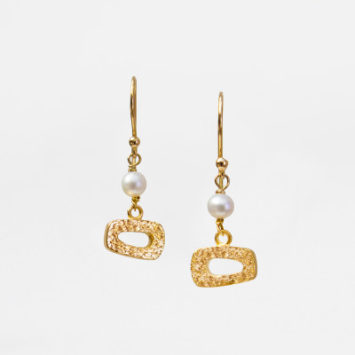 Ahjar Hook Earring in 18K Brushed Gold