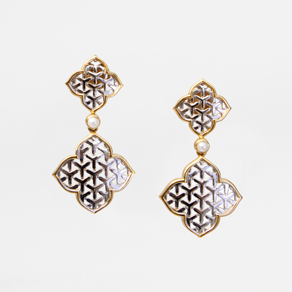 Arabesque Double Earring with Pearl in 18K Gold