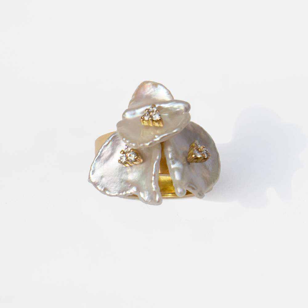 Petal Ring with Keshi Pearls and Diamonds in 18K Gold