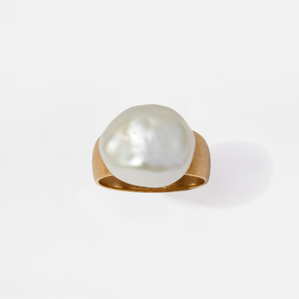 Petal Ring with Keshi Pearls in 18K Matte Gold