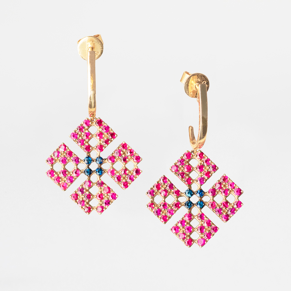 Tatreez Flower Earring with Sapphires in 18K Gold